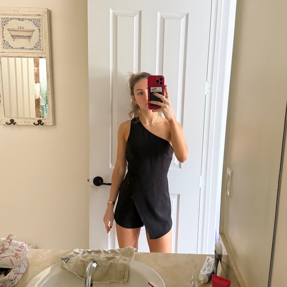 Super down women’s black romper